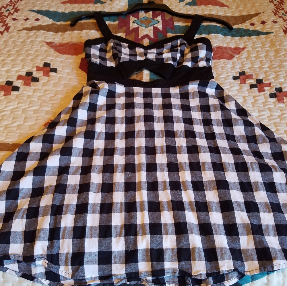 Black white party dress
